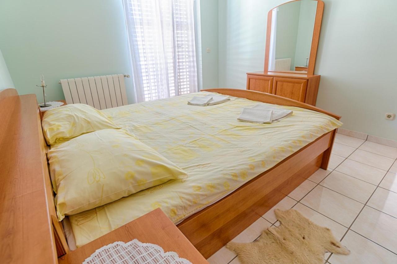 Arka Apartamento Stara Novalja Exterior foto