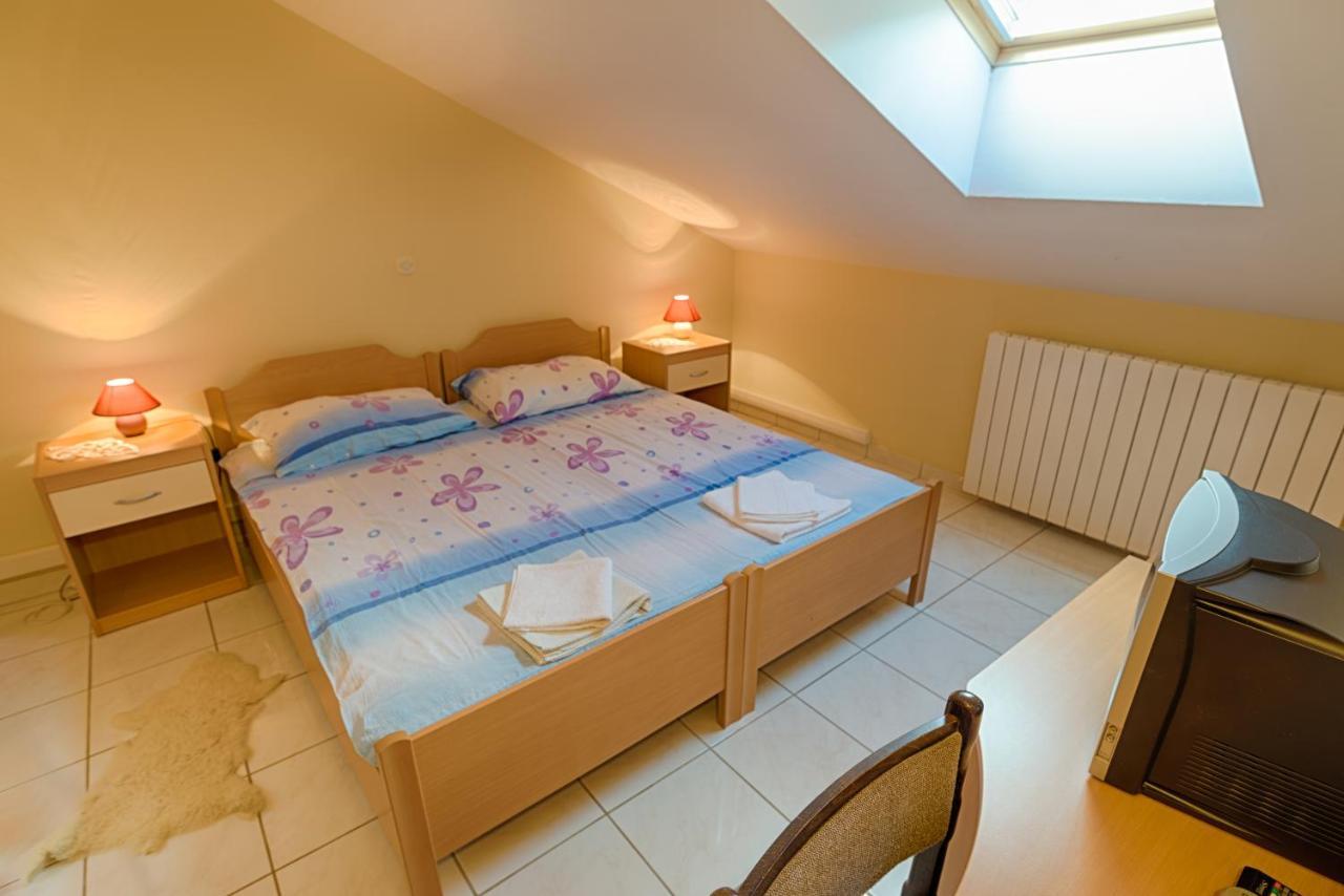 Arka Apartamento Stara Novalja Exterior foto