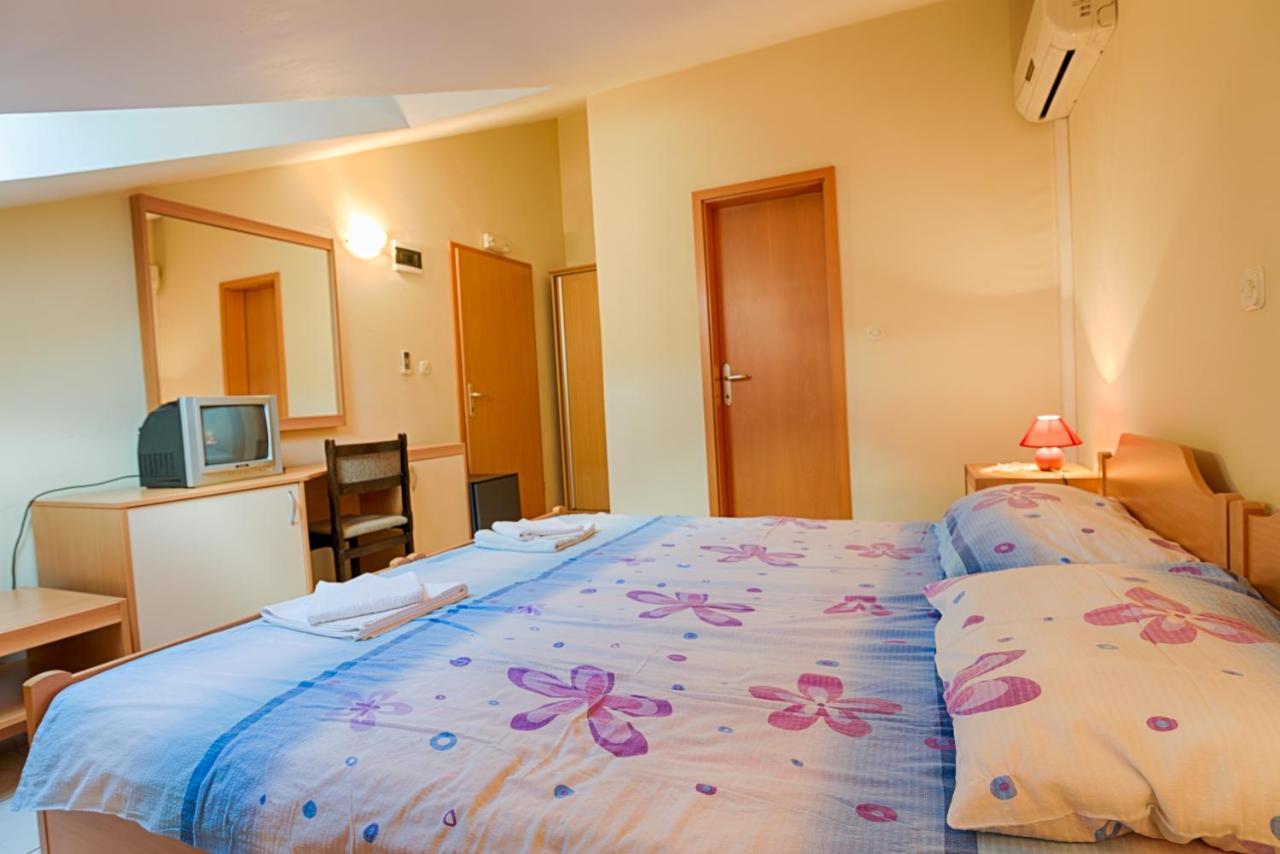 Arka Apartamento Stara Novalja Exterior foto